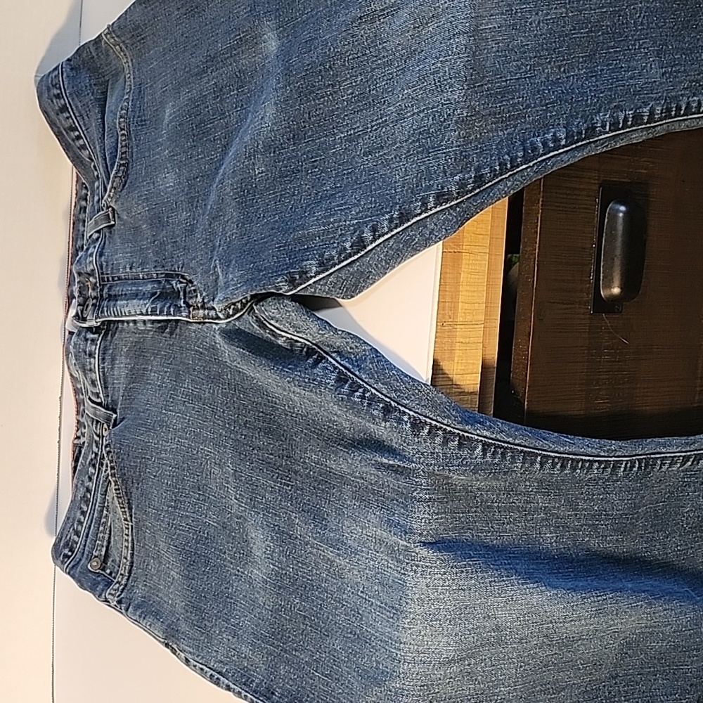Eddie Bauer- Men's dark wash- straight leg- jeans 35/32 - Picture 3 of 10